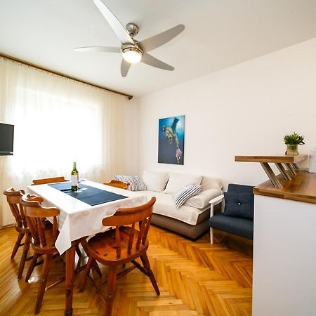 Apartment Zuza Krk Крк Екстер'єр фото