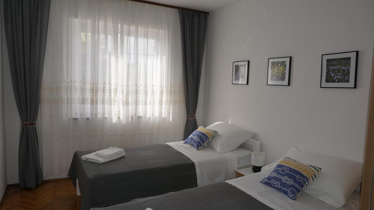 Apartment Zuza Krk Крк Екстер'єр фото