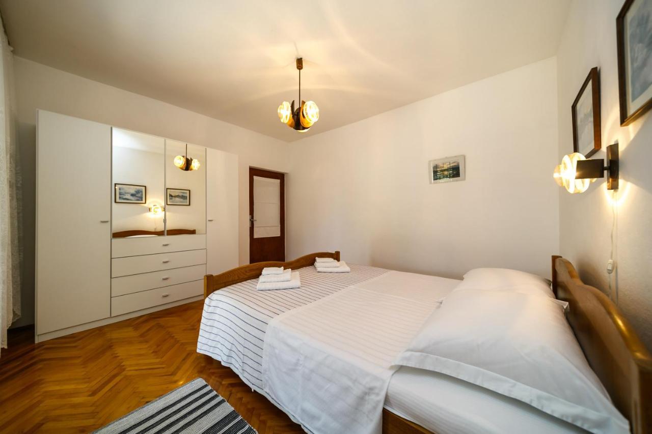 Apartment Zuza Krk Крк Екстер'єр фото