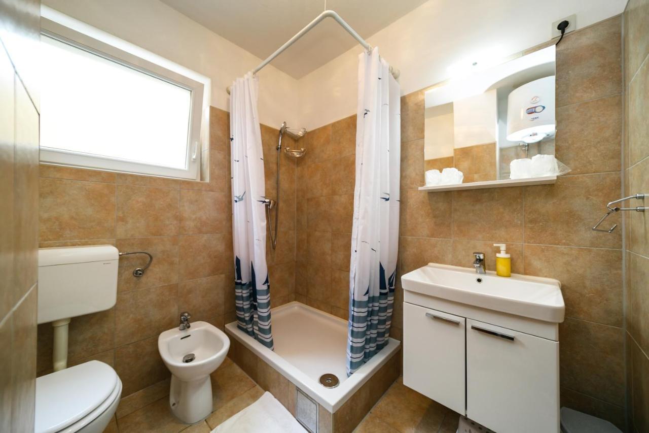 Apartment Zuza Krk Крк Екстер'єр фото