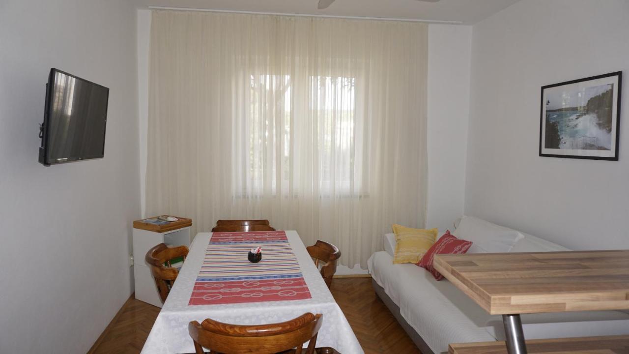Apartment Zuza Krk Крк Екстер'єр фото