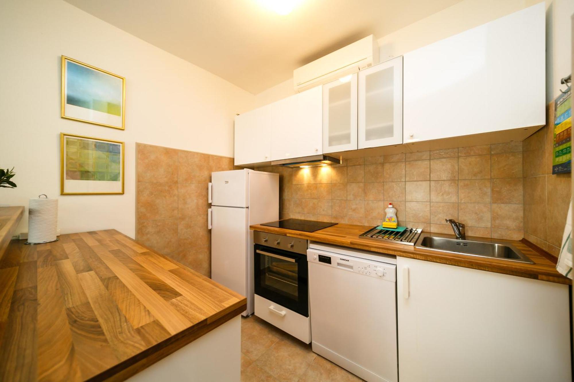 Apartment Zuza Krk Крк Екстер'єр фото